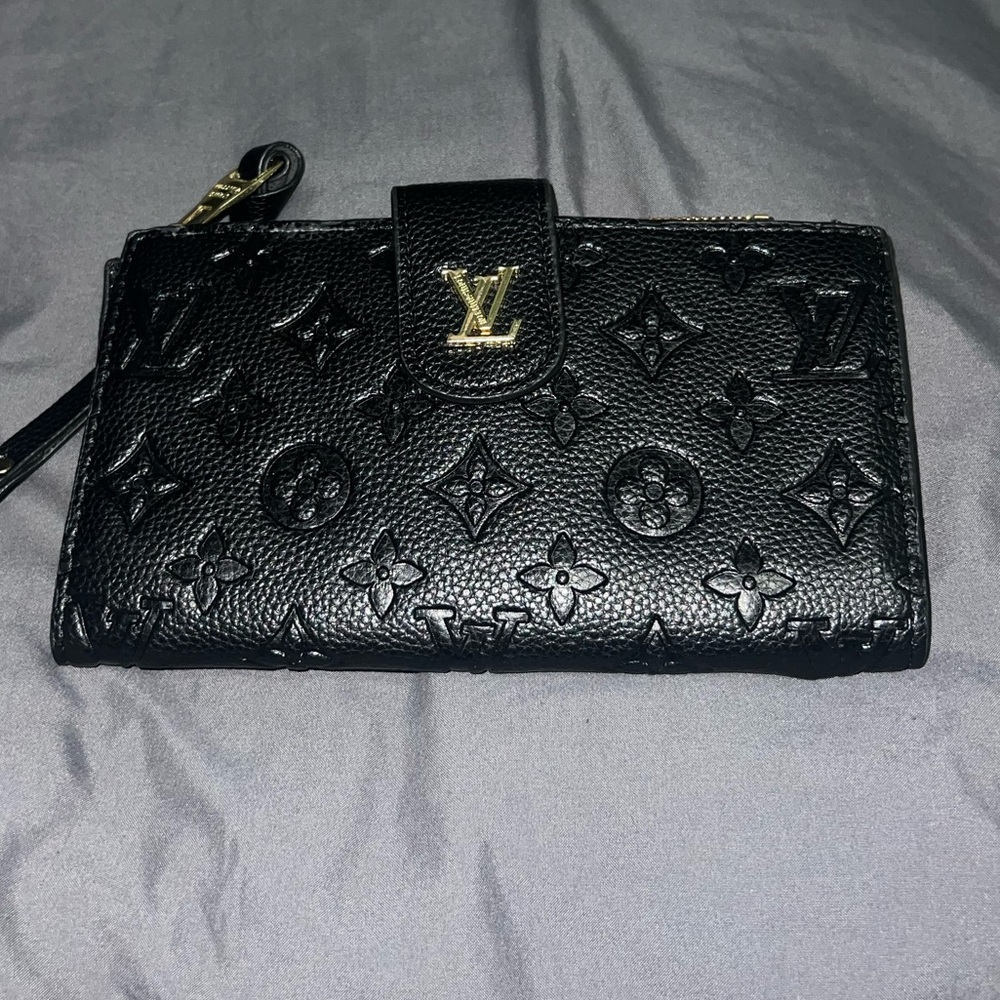 Black wallet